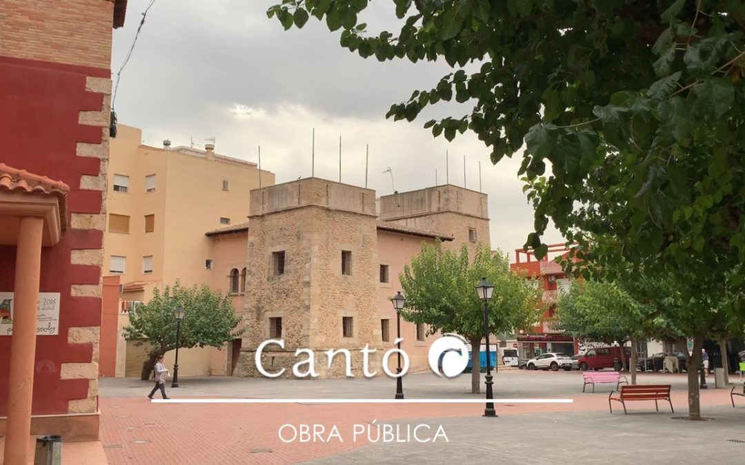 Finalizando la reforma de la Tourist info en Muro de Alcoy